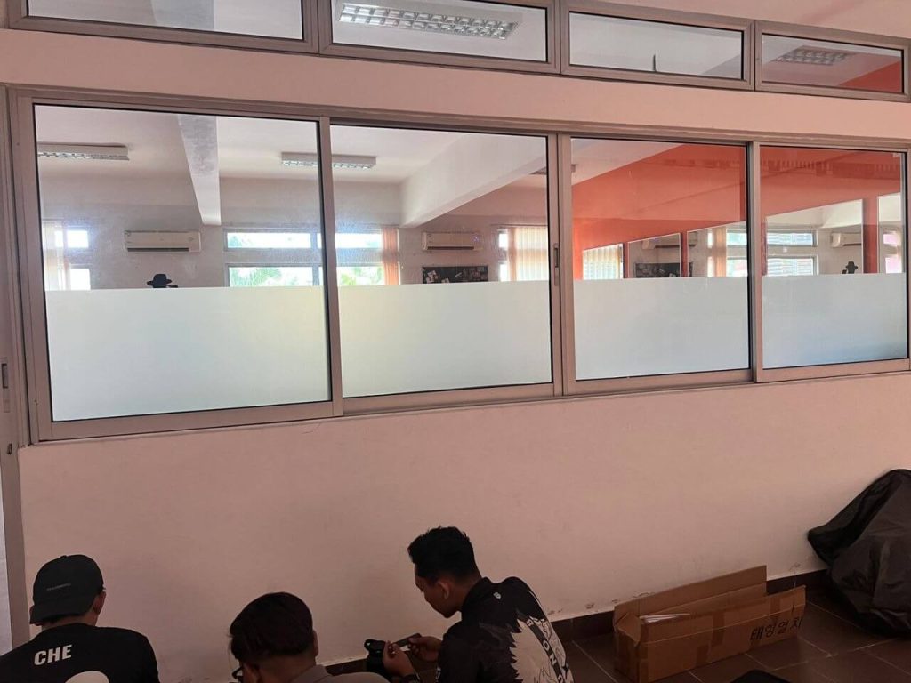 2f0b970d-5751-4ef9-ba8b-dafa606949d1_11zon - Frosted Window Film Kuala Lumpur THE BEST COMPLETE CHECKLIST FROSTED GLASS FILM WANGSA MAJU