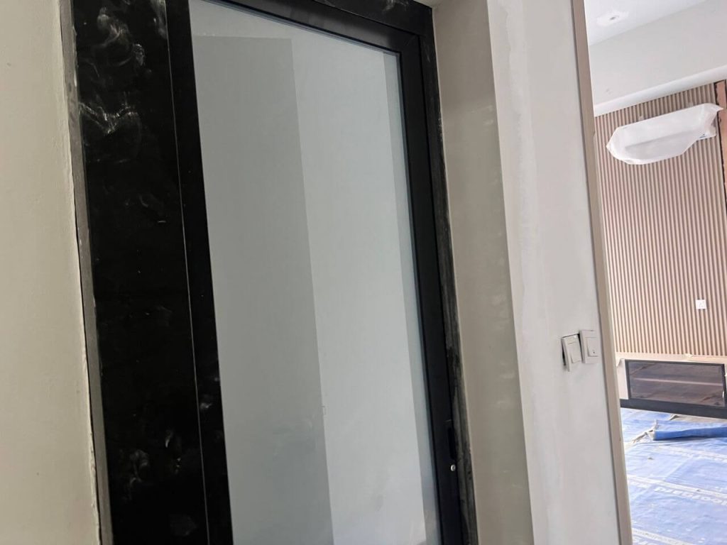 THE BEST CHECKLIST FROSTED TOILET BATHROOM SRI HARTAMAS