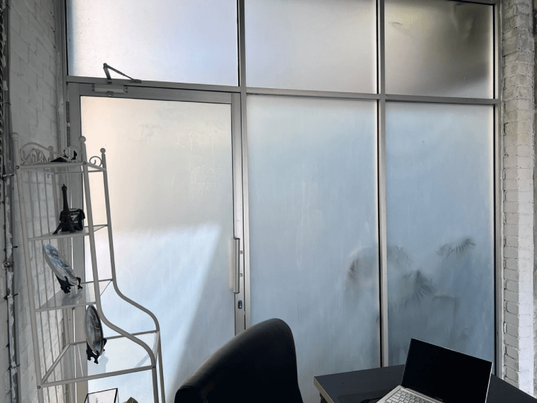THE BEST GREAT FROSTED GLASS LINE DESIGN PANDAN JAYA