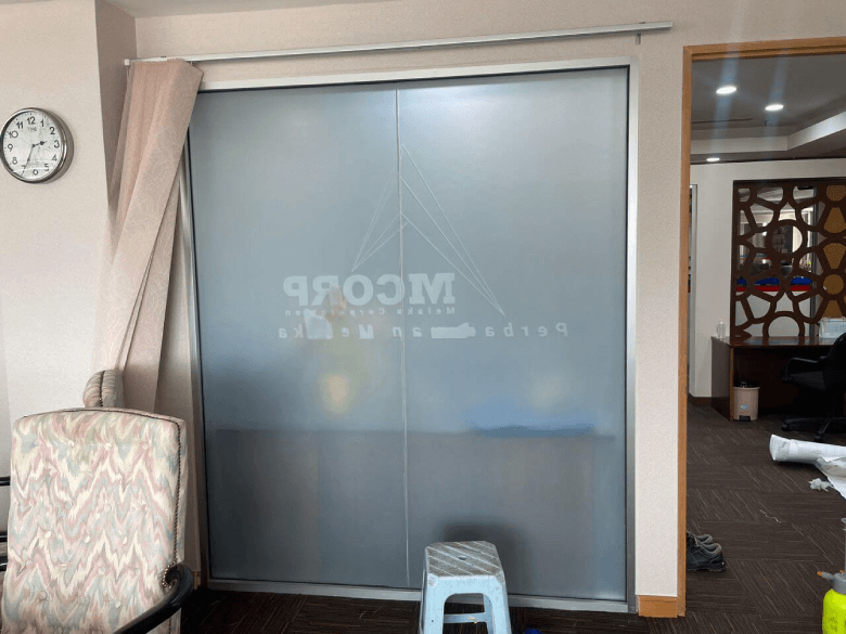 FROSTED LOGO (11) - Frosted Window Film Kuala Lumpur THE BEST FROSTED GLASS LOGO STICKER BANDAR SRI PETALING