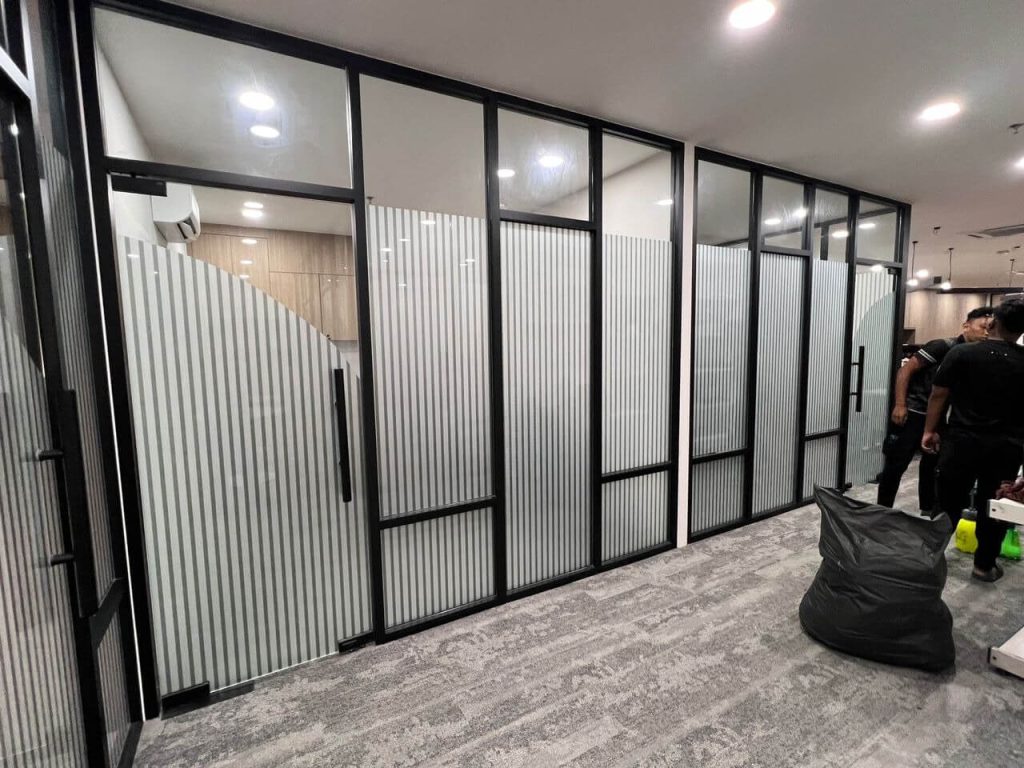 THE BEST QUALITY FROSTED GLASS LINE DESIGN PUDU