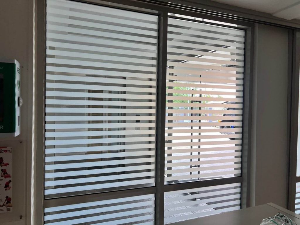 THE BEST QUALITY FROSTED GLASS LINE DESIGN SETAPAK